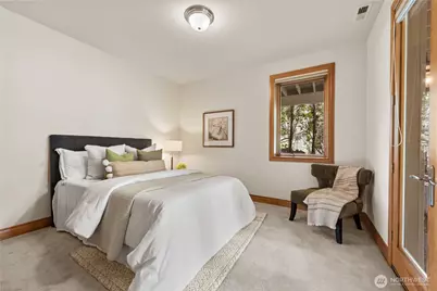 818 Windsor Drive SE, Sammamish, WA 98074 - Photo 32