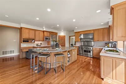 818 Windsor Drive SE, Sammamish, WA 98074 - Photo 16