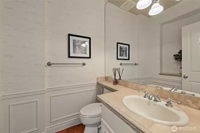 818 Windsor Drive SE, Sammamish, WA 98074 - Photo 18