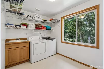 2331 Olympia Avenue NE, Renton, WA 98056 - Photo 28