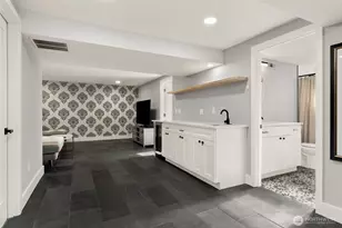 3302 E Pine St, Seattle, WA 98122 - Photo 18
