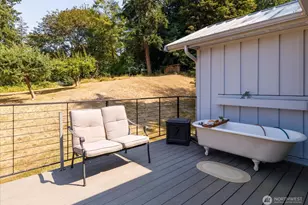 8015 Cultus Bay Rd, Clinton, WA 98236 - Photo 32