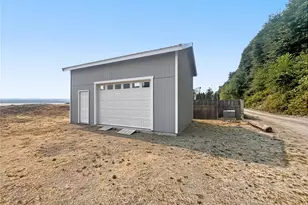 41 H S Beach Way, Hat Island, WA 98206 - Photo 2