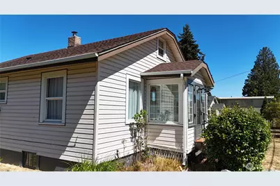 215 W Motor Avenue, Port Angeles, WA 98362 - Photo 4