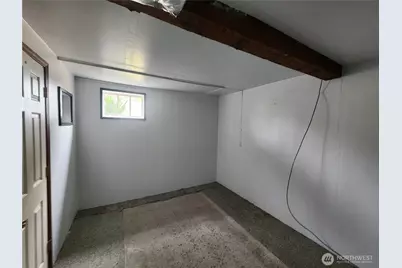 215 W Motor Avenue, Port Angeles, WA 98362 - Photo 32