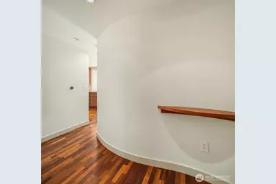 10610 NE 9th Place #903, Bellevue, WA 98004 - Photo 2