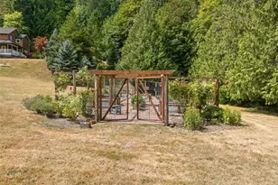 7879 Fletcher Bay Rd NE, Bainbridge Island, WA 98110 - Photo 38