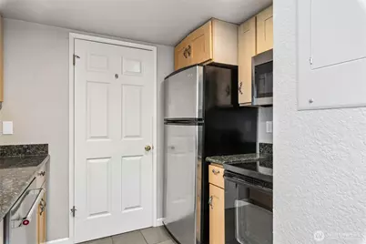 5901 Phinney Avenue N #304, Seattle, WA 98103 - Photo 14