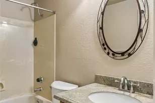 5901 Phinney Ave N, Seattle, WA 98103 - Photo 8