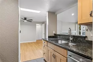 5901 Phinney Ave N, Seattle, WA 98103 - Photo 6