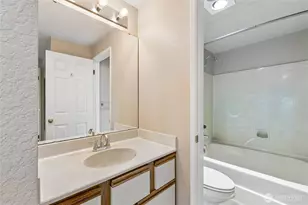 5901 Phinney Ave N, Seattle, WA 98103 - Photo 18