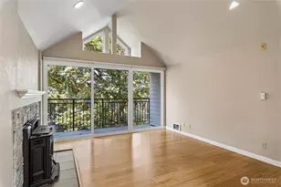 5901 Phinney Ave N, Seattle, WA 98103 - Photo 2