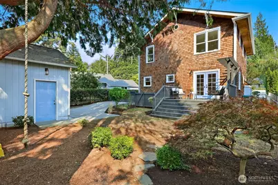 9207 47th Avenue SW, Seattle, WA 98136 - Photo 32