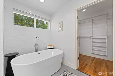 2752 NE 103rd Street, Seattle, WA 98125 - Photo 14