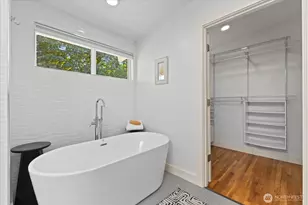 2752 NE 103rd St, Seattle, WA 98125 - Photo 14