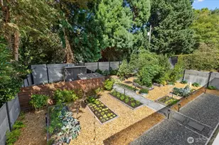 2752 NE 103rd St, Seattle, WA 98125 - Photo 10