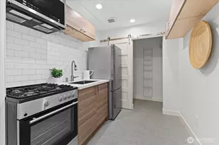 2752 NE 103rd St, Seattle, WA 98125 - Photo 24