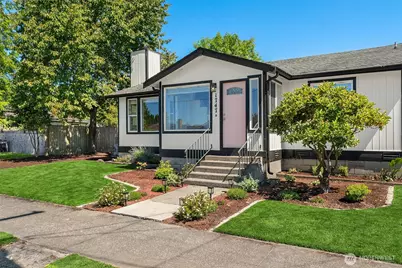 1747 Harding Street, Enumclaw, WA 98022 - Photo 1