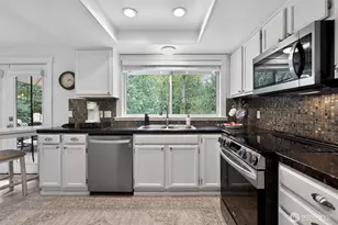 20009 SE 20th Pl, Sammamish, WA 98075 - Photo 14