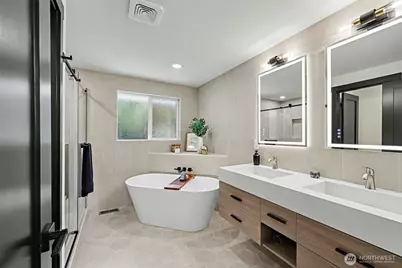 7017 NE 155th Place, Kenmore, WA 98028 - Photo 14