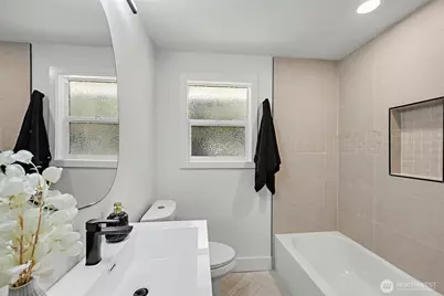 7017 NE 155th Place, Kenmore, WA 98028 - Photo 18