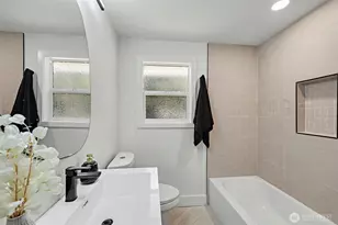 7017 NE 155th Pl, Kenmore, WA 98028 - Photo 18