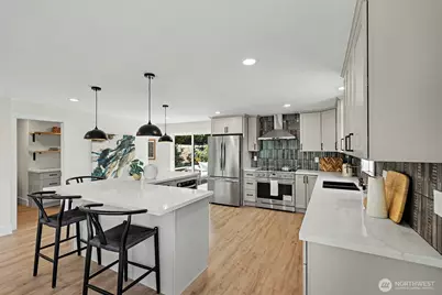 7017 NE 155th Place, Kenmore, WA 98028 - Photo 8