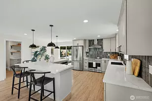 7017 NE 155th Pl, Kenmore, WA 98028 - Photo 8