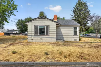 67 G Street SE, Ephrata, WA 98823 - Photo 2