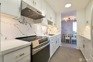 4540 8th Ave NE, Seattle, WA 98105 - Photo 4