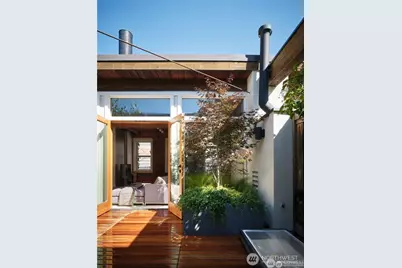 611 Post Avenue #7, Seattle, WA 98104 - Photo 4