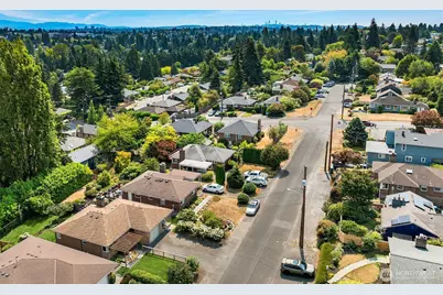 10022 11th Avenue NW, Seattle, WA 98177 - Photo 32