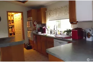26204 Helmick Rd, Sedro Woolley, WA 98284 - Photo 6