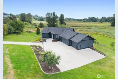 7406 100th Street NE, Marysville, WA 98270 - Photo 2