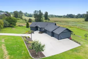 7406 100th St NE, Marysville, WA 98270 - Photo 2