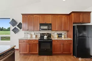 7406 100th St NE, Marysville, WA 98270 - Photo 10