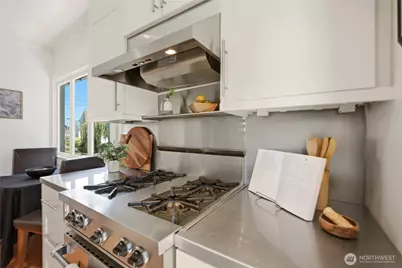 113 NE 60th Street, Seattle, WA 98115 - Photo 14