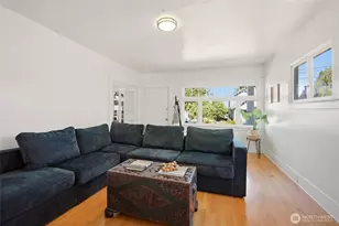 113 NE 60th St, Seattle, WA 98115 - Photo 8