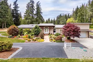 7929 NE Hunt Club Ln, Hansville, WA 98340 - Photo 6