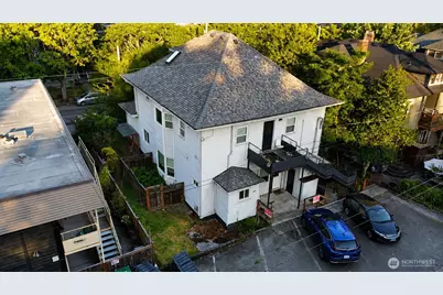815 15th Avenue E, Seattle, WA 98112 - Photo 2