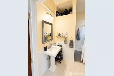 815 15th Avenue E, Seattle, WA 98112 - Photo 8