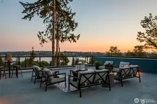 10719 Lake View Dr, Lake Stevens, WA 98258 - Photo 2
