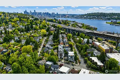 3261 Fuhrman Avenue E, Seattle, WA 98102 - Photo 4