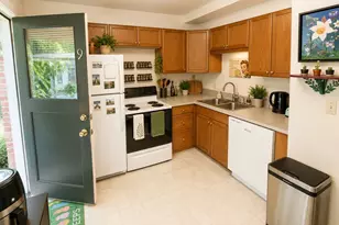 3261 Fuhrman Ave E, Seattle, WA 98102 - Photo 12