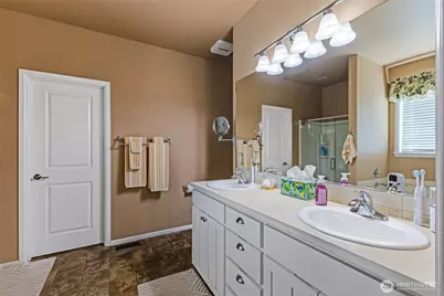 15521 148th Ave Ct E, Orting, WA 98360 - Photo 16