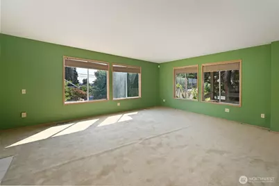 4407 30th Avenue W, Seattle, WA 98199 - Photo 2