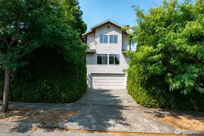 4407 30th Avenue W, Seattle, WA 98199 - Photo 1