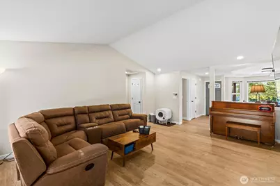 100 S 28th Street, Mount Vernon, WA 98274 - Photo 4