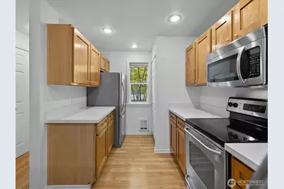 16101 Bothell Everett Hwy #H5, Mill Creek, WA 98012 - Photo 8
