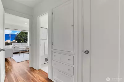 1915 Dexter Avenue N, Seattle, WA 98109 - Photo 12